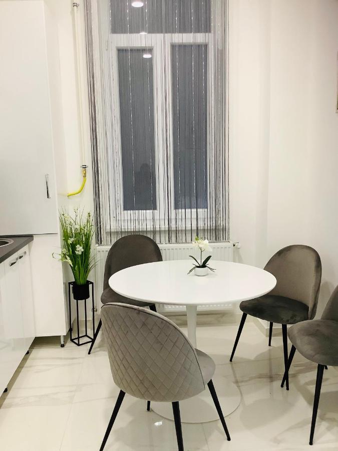 Belvarosi Apartman 1 Apartment Miskolc Luaran gambar