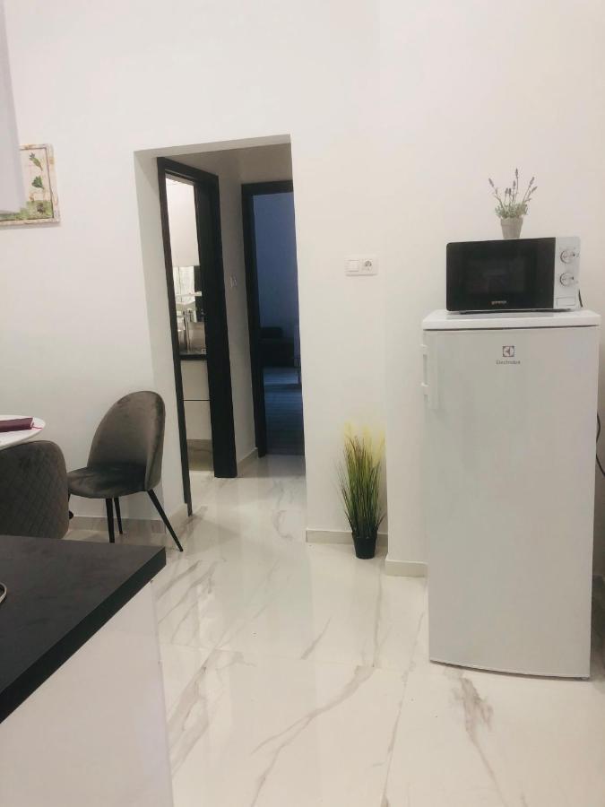 Belvarosi Apartman 1 Apartment Miskolc Luaran gambar
