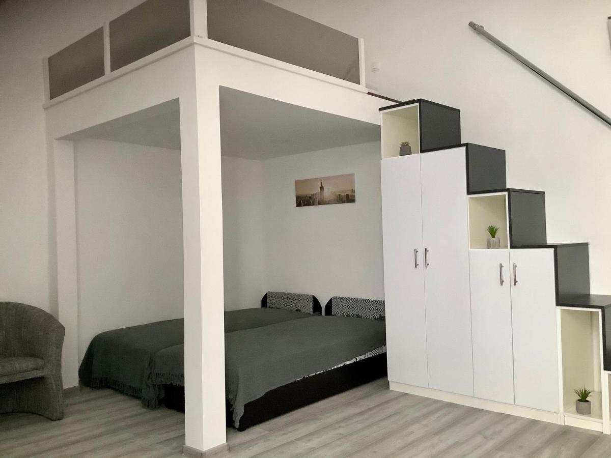 Belvarosi Apartman 1 Apartment Miskolc Luaran gambar